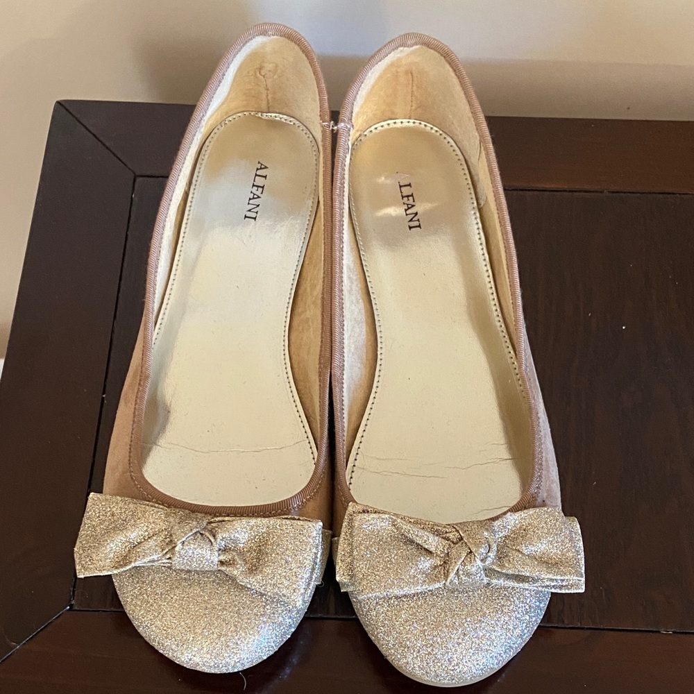 Alfani Women's Sparkling Gold Bow Flats